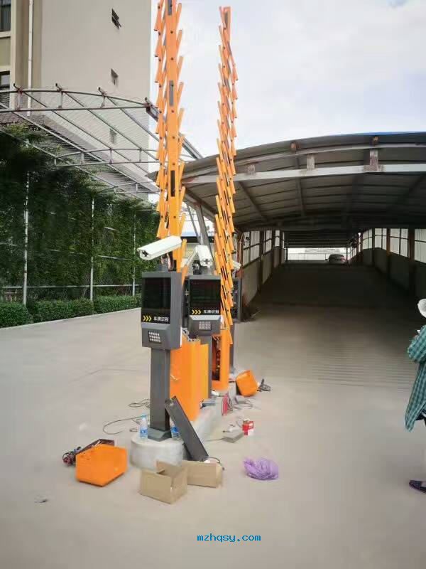 金禧花園車牌識(shí)別